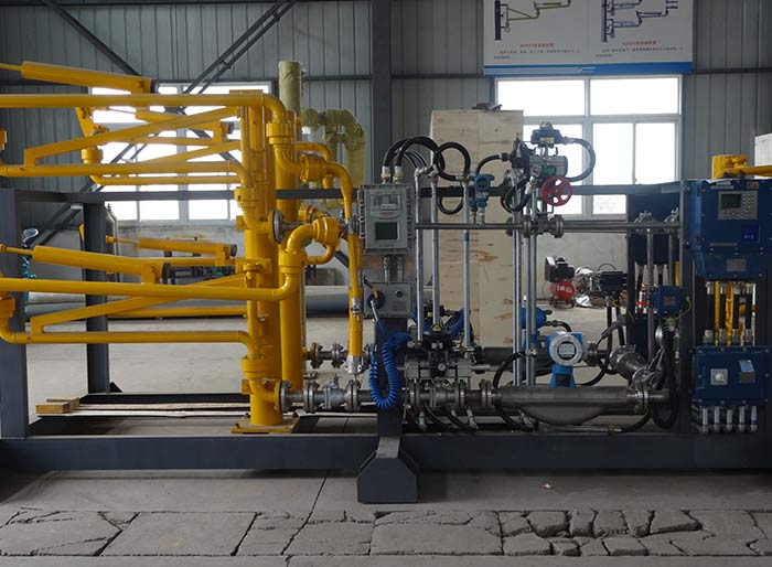 汽(火)車(chē)槽車(chē)裝卸車(chē)鶴管(流體裝卸臂)應(yīng)用成品圖 汽(火)車(chē)槽車(chē)裝卸車(chē)鶴管(流體裝卸臂)應(yīng)用成品圖